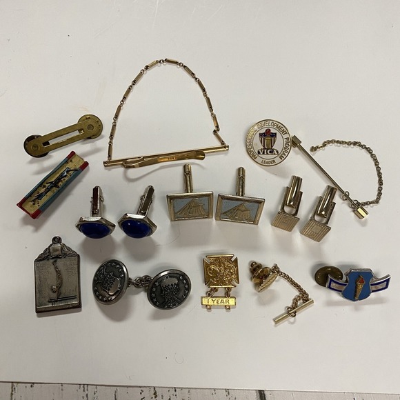 Vtg Junk Drawer Estate Lot Gentlemen's Jewelry American Clip Tie Pin Repair - Picture 1 of 8